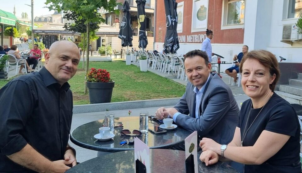 Avdyli ndalet në shesh për kafe me dy ministra: Gërvalla e Peci po lënë  gjurmë